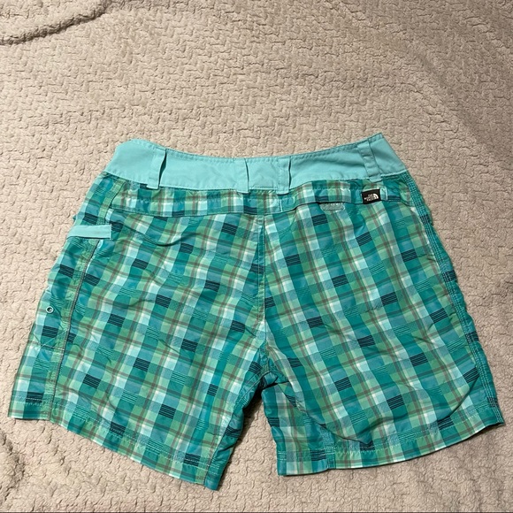 WOMEN’S THE NORTH FACE SHORTS - Picture 3 of 5